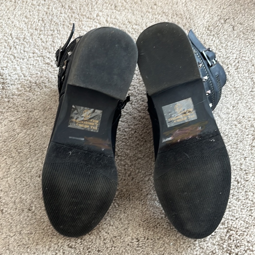 MOCA Booties - Picture 5 of 7